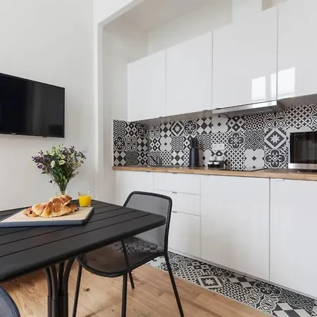 Center - Stylish Apt In Le Marais, 4pax Parijs