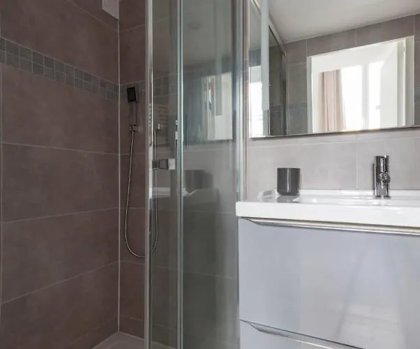 Center - Stylish In Le Marais, 4pax * Paris